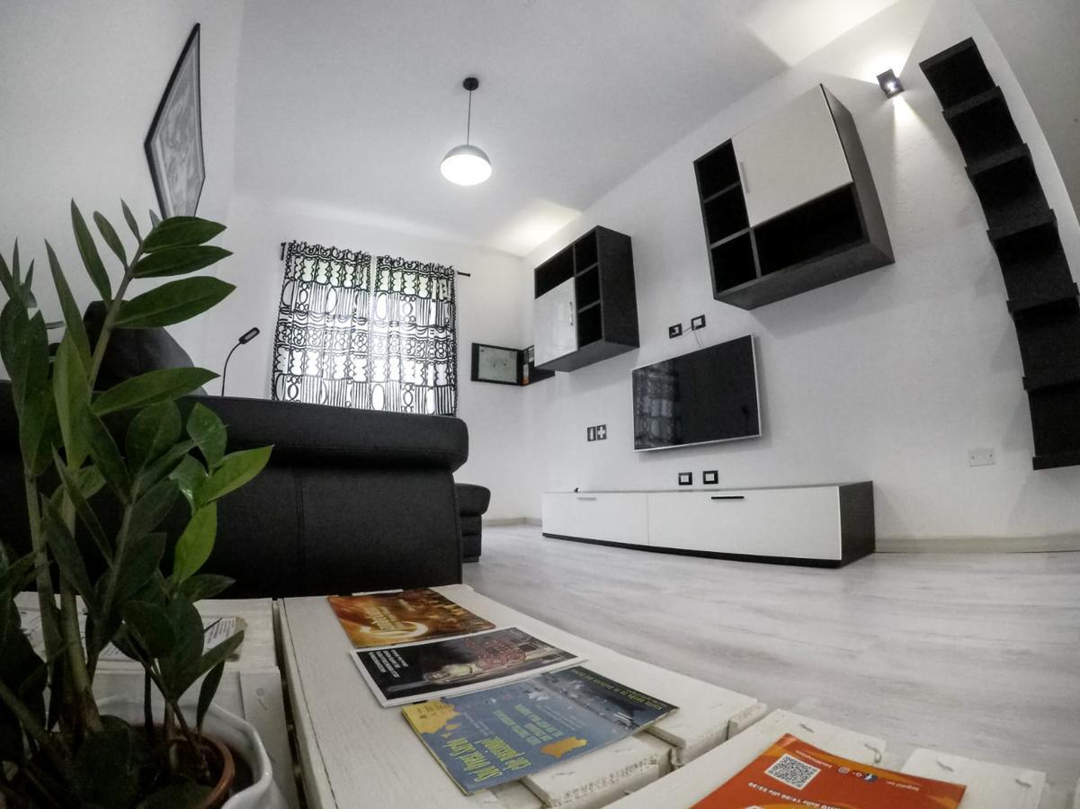 Black&White Guest House Iglesias Exterior foto