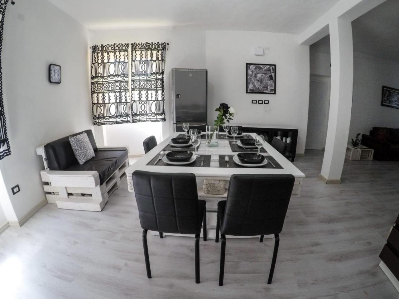 Black&White Guest House Iglesias Exterior foto